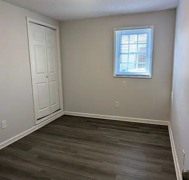 907 Bennett St — Photo 21