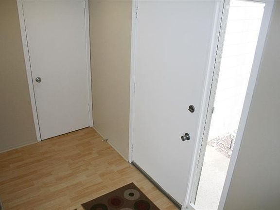 3rd image of 634 Peninsula Ct