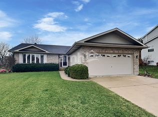 3415 Turnberry Dr, McHenry, IL 60050