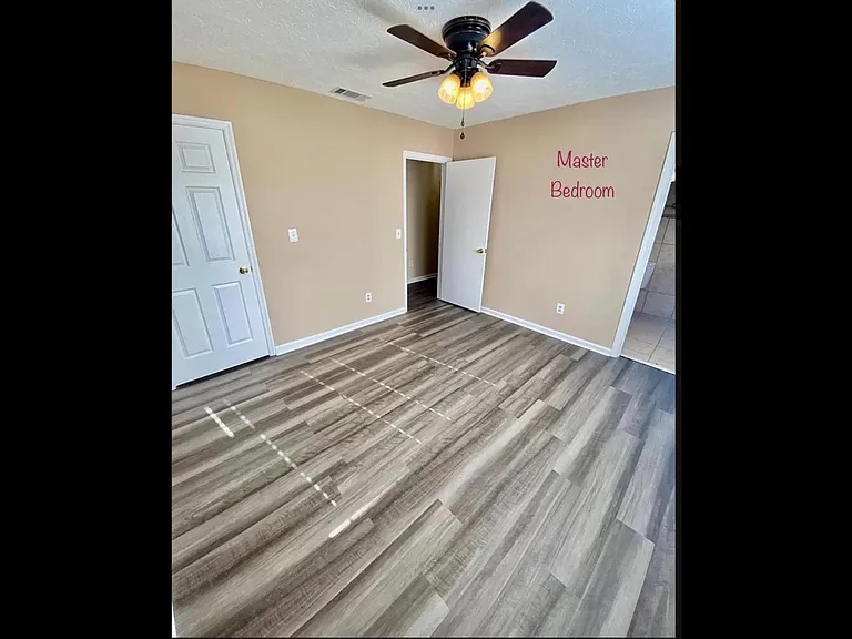 6112 Potomac Cir — Photo 22