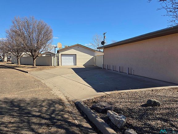 4th image of 2617 Axtell St