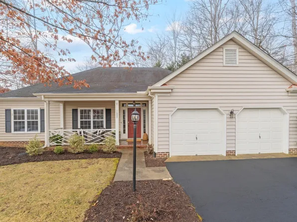 1697 Banyan Ct, Charlottesville, VA 22911