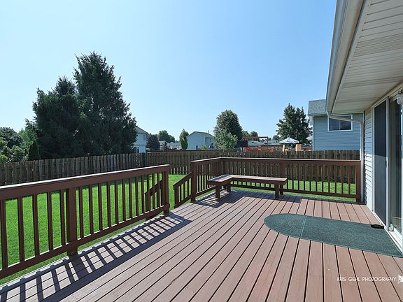 4th image of 608 Wimbleton Trl