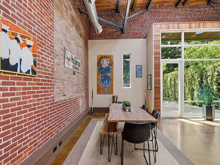 713 S Central St #104 — Photo 14