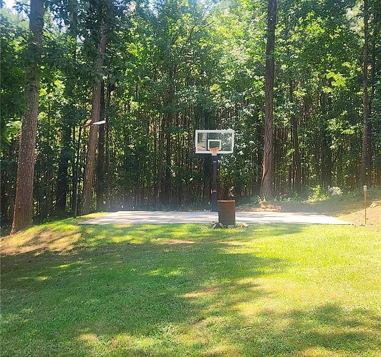 2nd image of 2517 Greenfield Ln