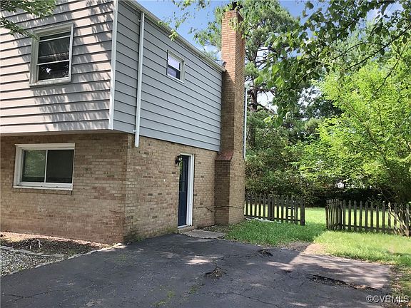 2nd image of 2710 Terry Dr