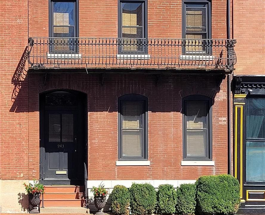 1st image of 943 Park Ave