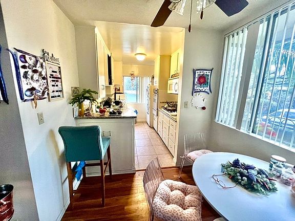 4th image of 7529 Lexington Ave #1A