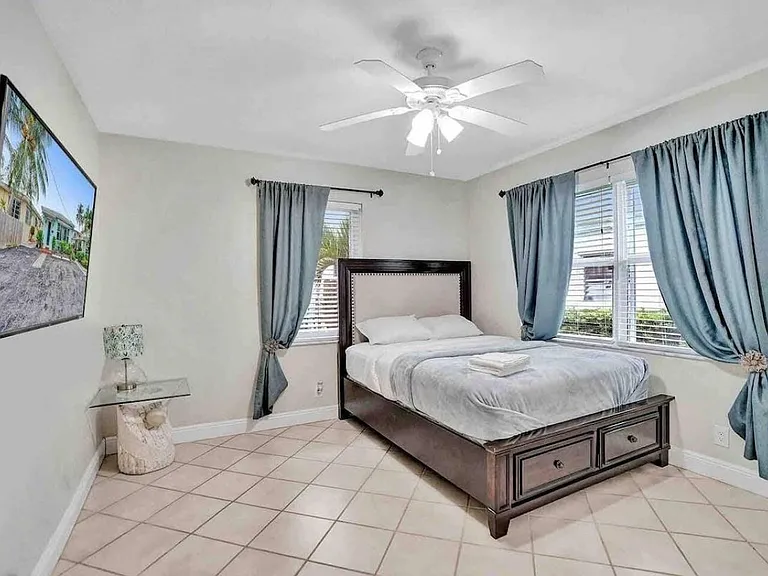 326 Walnut St — Photo 11