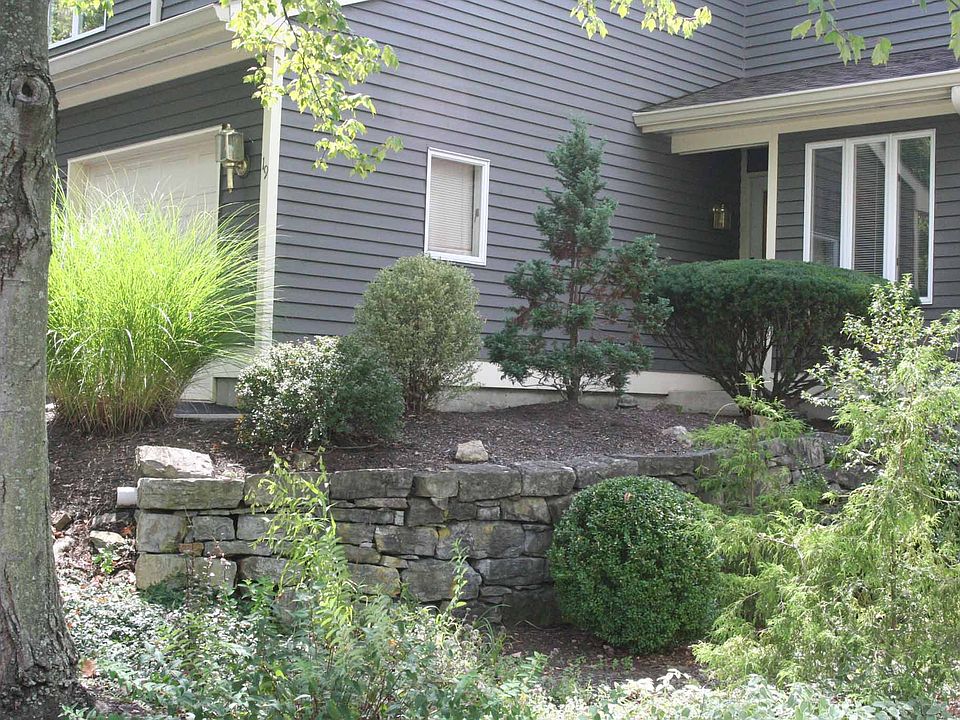 2nd image of 19 Inverrary Pl