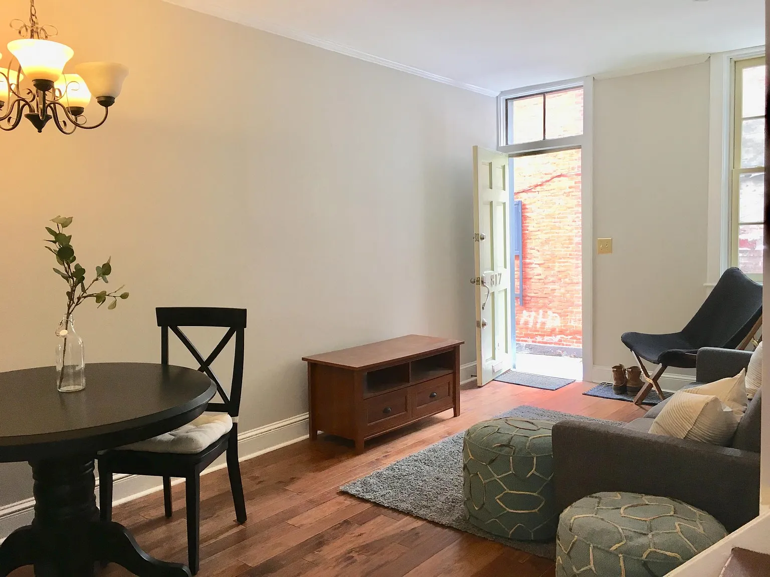 2 bed, 684 sqft, $1,950 — Photo 2