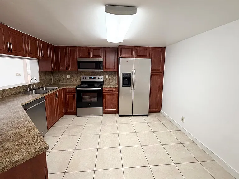 9977 Westview Dr #111 — Photo 3