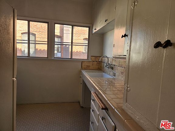 3rd image of 438 S Cochran Ave APT 108
