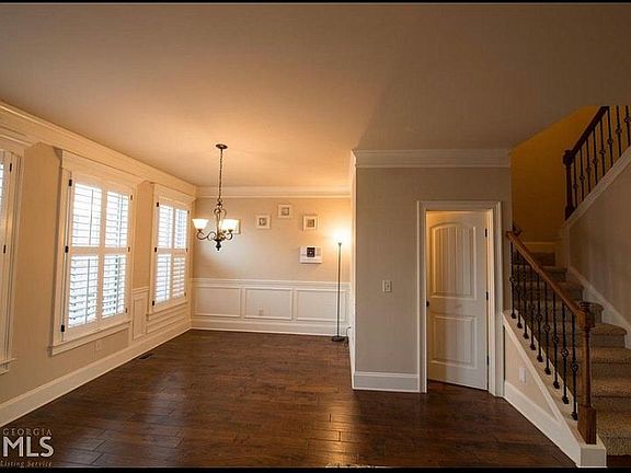 2nd image of 2010 Jardin Ct
