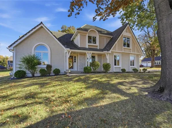 5735 Riley St, Overland Park, KS 66202