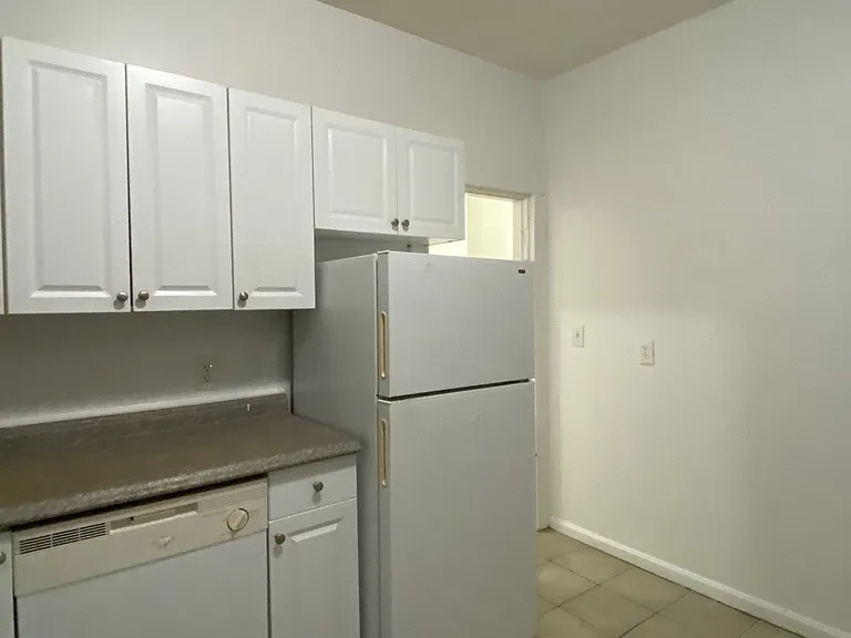75 Brighton Ave #3C — Photo 55