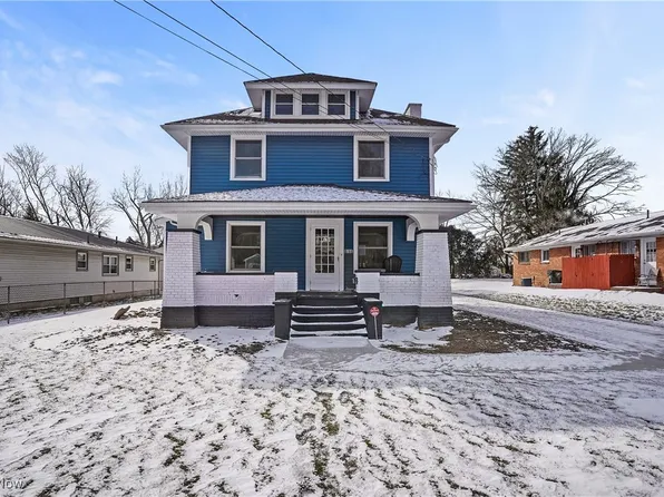 818 Hower St NE, North Canton, OH 44720