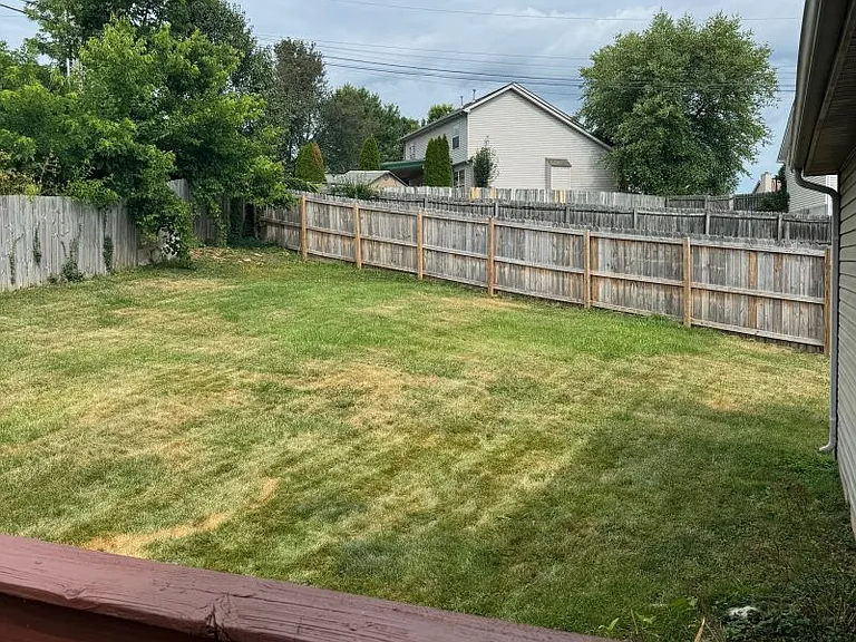 121 Eric Ct — Photo 9