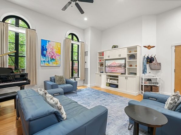21 Father Francis Gilday St APT 112
