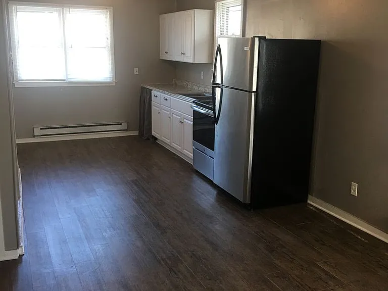 1408 Edgar Ave — Photo 6