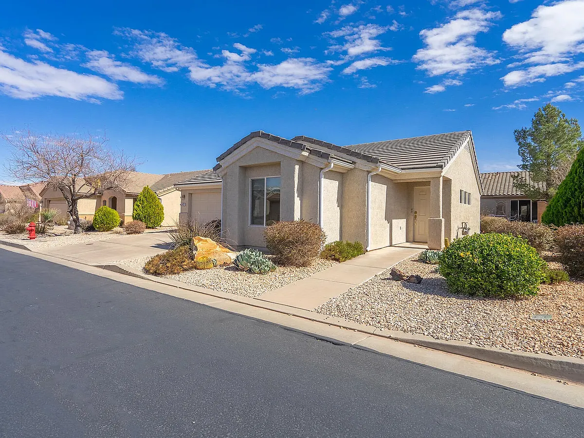 Building Photo - 4525 S Peaceful River Dr