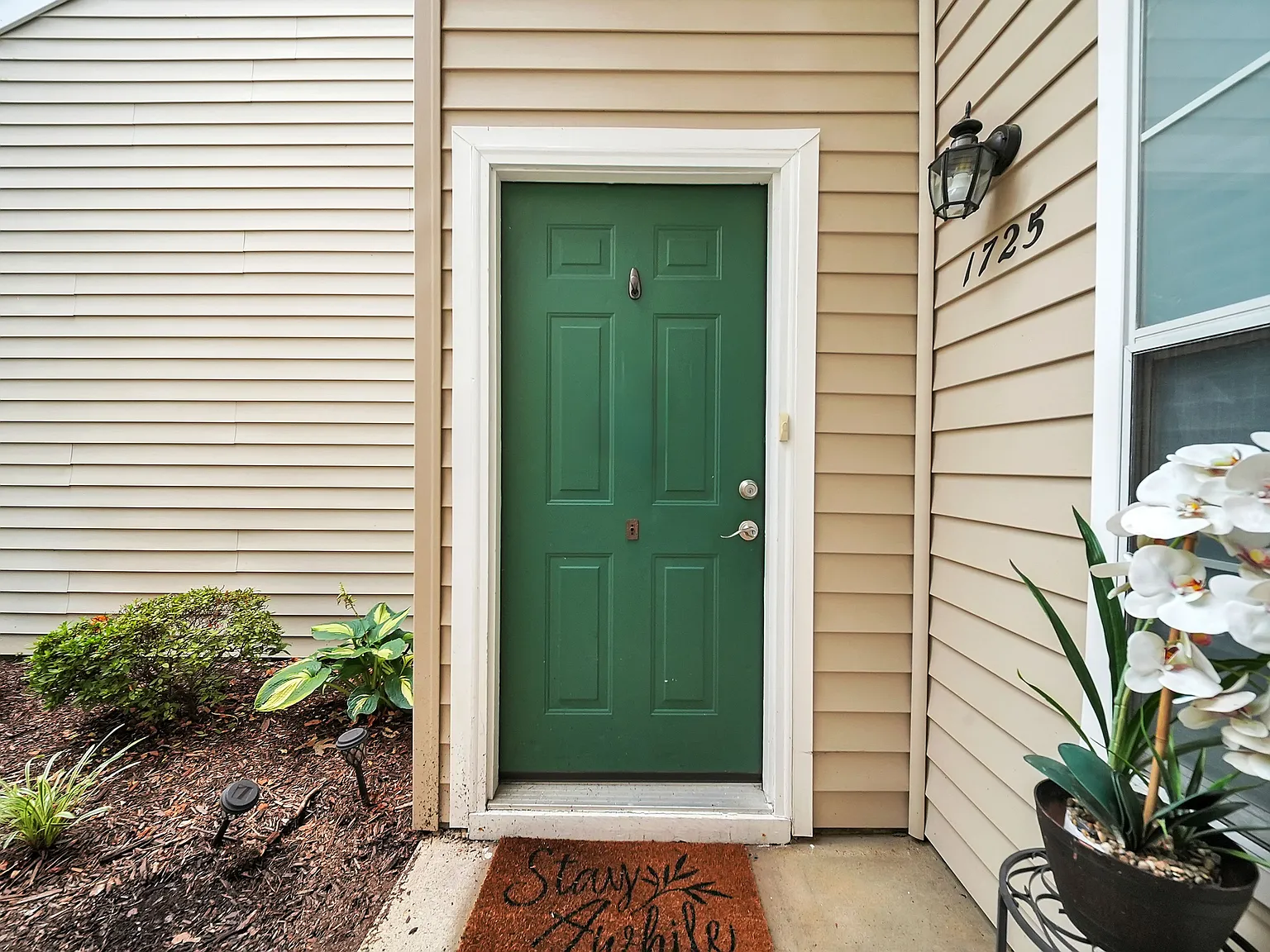 2 bed, 2.0 bath, 1307 sqft, $2,000 — Photo 3