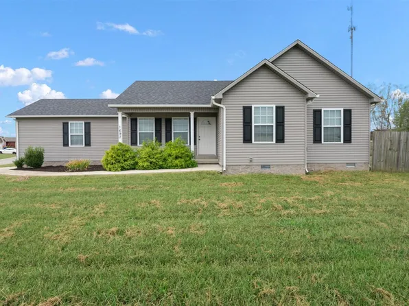 1697 Mount Olivet Rd, Bowling Green, KY 42101