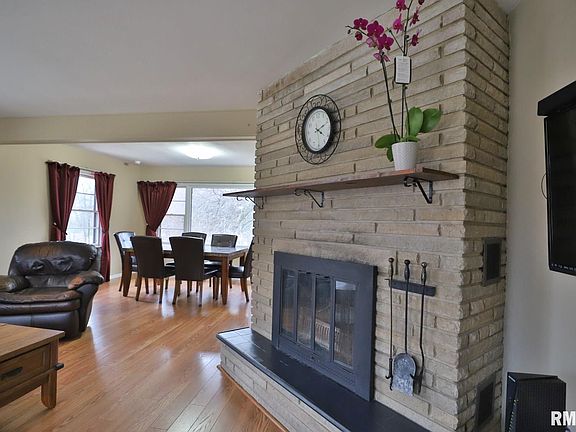 3rd image of 5341 N Isabell Ave