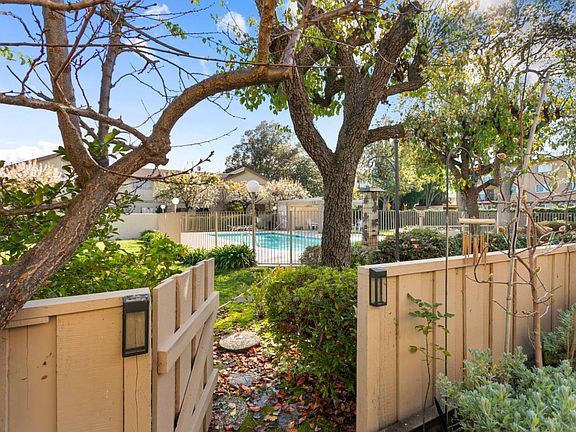 2nd image of 3157 Loma Verde Dr APT 50