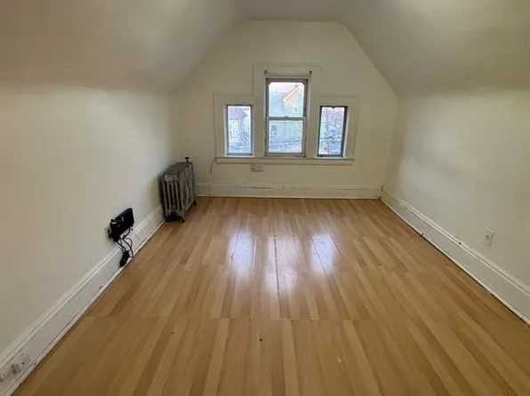 102-20 Remington Street image 3 of 7