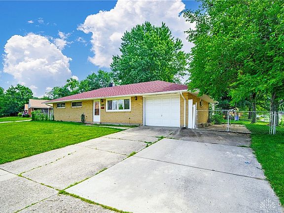 2nd image of 5934 Bavaria Pl
