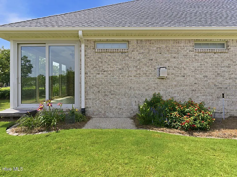 1226 Nightingale Ct — Photo 37