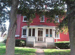 19 Locust St, Champlain, NY 12919