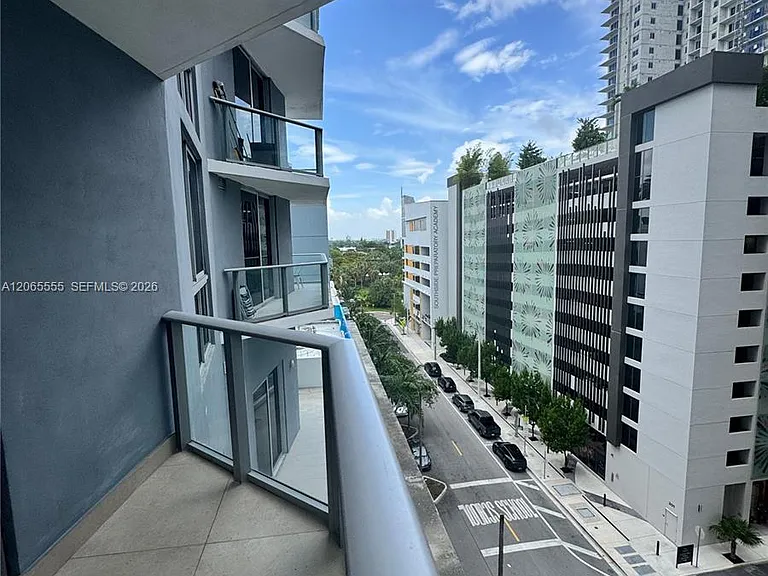 1010 SW 2nd Ave #607 — Photo 13