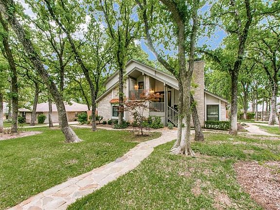 2nd image of 10 Timbergreen Cir