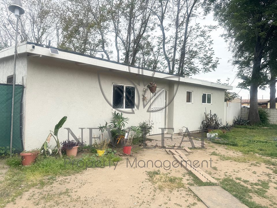 1st image of 15892 Meadowside St