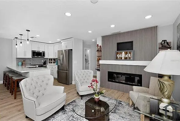 4 bed, 1328 sqft, $3,125 — Photo 3