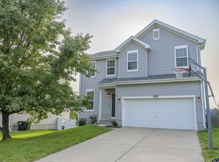 8812 S 67th St, Papillion, NE 68133