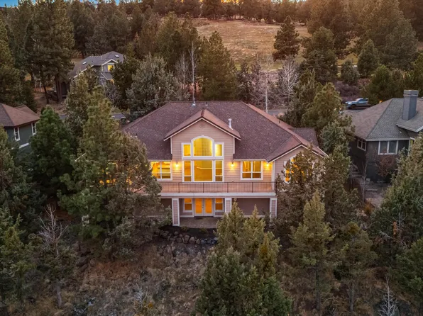 3269 NW Fairway Heights Dr, Bend, OR 97703