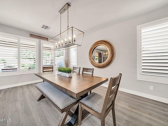 4th image of 2847 W WELLS Court