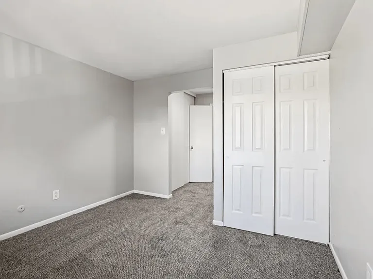 Brookwood Apartments — Photo 23