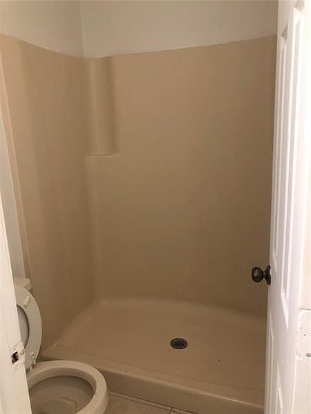 1st image of 6001 Shakerwood Cir