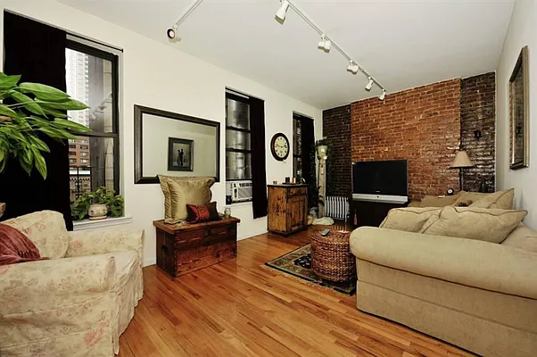 Rented by Corcoran | media 10