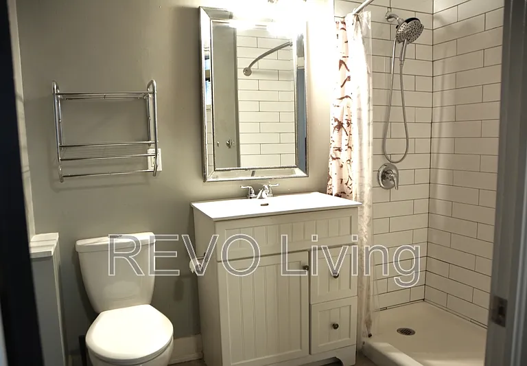 292 Welland Ave #AVE1 — Photo 3