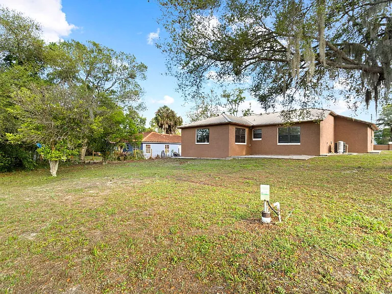 3 Olive Drive Run — Photo 22