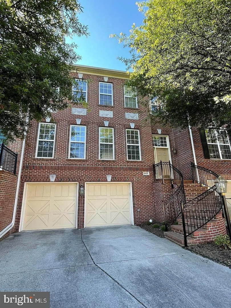 4 bed, 3.5 bath, 2754 sqft, $4,000 — Photo 1