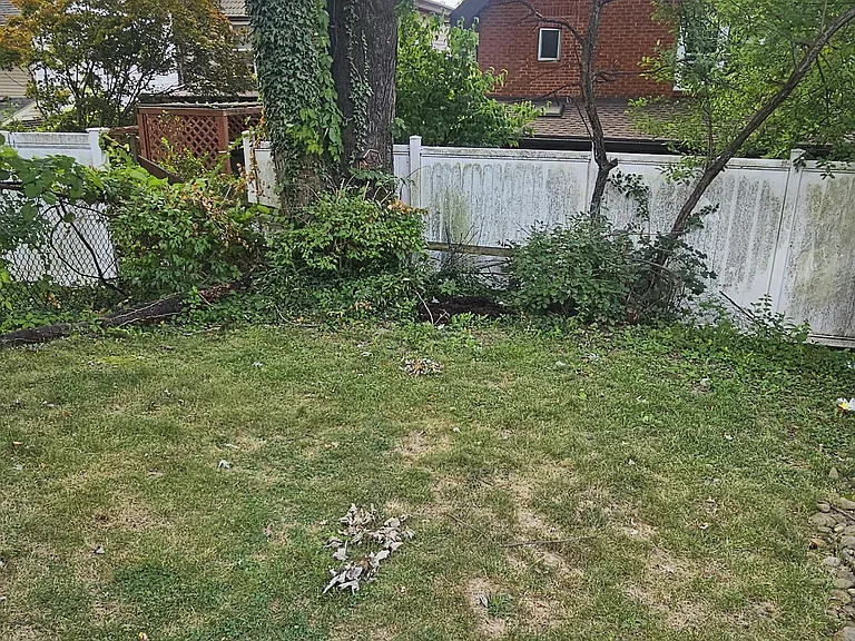 6340 Crombie St — Photo 33