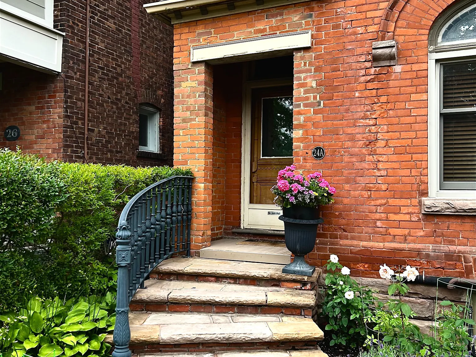2 bed, $2,700 — Photo 3