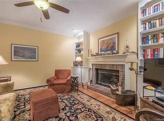 5th image of 75 Laurel Creek Dr