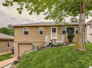 2343 N 71st St, Omaha, NE 68104